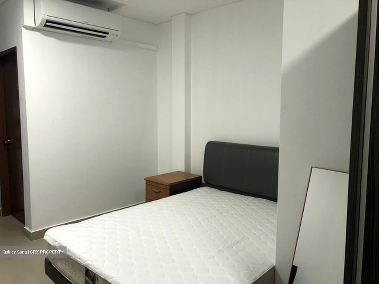 Changi Road (D14), Shop House #555257401
